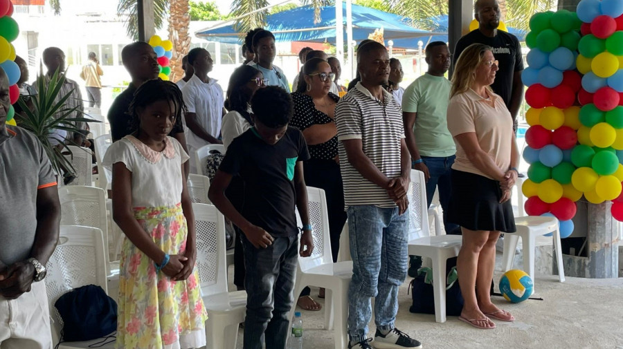 Participantes na comemora&ccedil;&atilde;o do 17&ordm; anivers&aacute;rio da Associa&ccedil;&atilde;o de Atletas Ol&iacute;mpicos e Paral&iacute;mpicos de Angola (AAOPA)