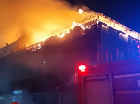 Inc&ecirc;ndio no Kilamba Shopping  - DR