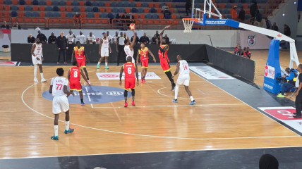 Partida Angola e Uganda  - Cedida