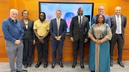 Visita do embaixador angolano ao sul de Perth, Austrália  - DR