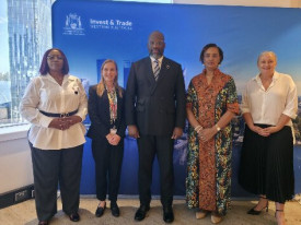Embaixador angolano com membros  das Parcerias Globais da Ag&ecirc;ncia Investment & Trade Western Austr&aacute;lia - DR