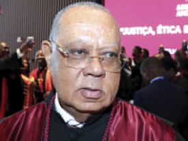 H&eacute;lder Pitta Gr&oacute;z - Edi&ccedil;&otilde;es Novembro 