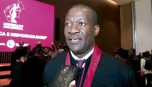 Baston&aacute;rio da Ordem de Advogados de Angola