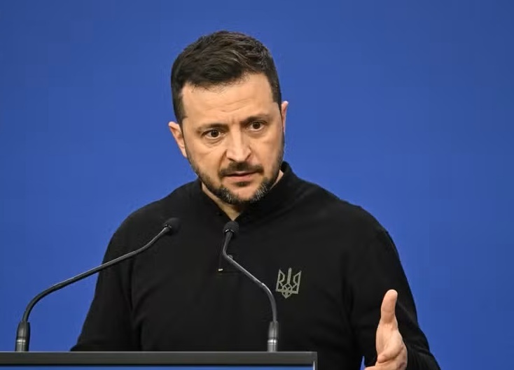 Zelensky amea&ccedil;a PM da Hungria por travar empr&eacute;stimo da Uni&atilde;o Europeia
