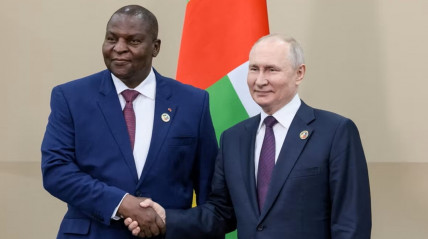 Presidente da RCA reúne-se com Putin na oitava visita à Rússia - DR