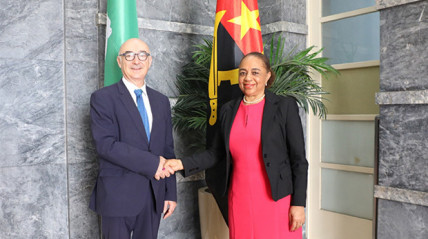 Secretária de Estado do MIREX com embaixador italiano  - DR