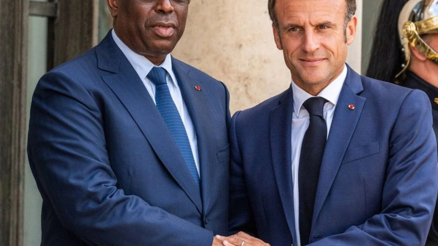 Macky Sall re&uacute;ne-se com Emmanuel Macron
