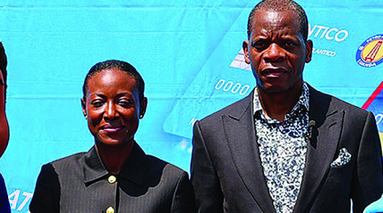 Tomás Faria com a presidente da Comissão Executiva do Atlântico - DR