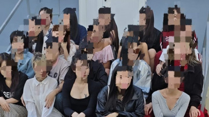 Mulheres usadas para exploração sexual  - Facebook / SIC