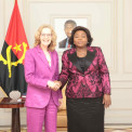 Vice-Presidente da Rep&uacute;blica, Esperan&ccedil;a da Costa, recebe em audi&ecirc;ncia embaixadora do Reino dos Pa&iacute;ses Baixos, Henny de Vries