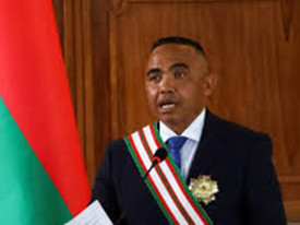 L&iacute;der interino de Madagascar dissolve governo e destitui primeiro-ministro - DR