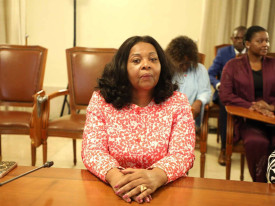 Antiga ministra dos Neg&oacute;cios Estrangeiros de S&atilde;o Tom&eacute; e Pr&iacute;ncipe, Elsa Pinto, apresenta pr&eacute;-candidatura presidencial - MIREX