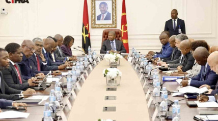 Presidente da Rep&uacute;blica, Jo&atilde;o Louren&ccedil;o, orienta reuni&atilde;o da comiss&atilde;o preparat&oacute;ria da visita do Papa Le&atilde;o XIV a Angola