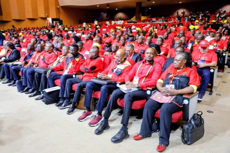 Membros do Comit&eacute; Central do MPLA reunidos em Luanda, em Mar&ccedil;o de 2026