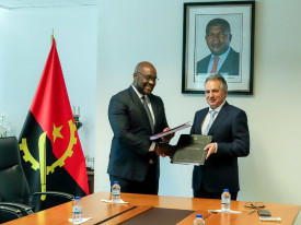 Assinatura de acordo - DR