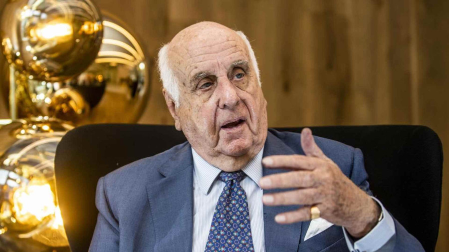 Ex-diplomata belga ser&aacute; julgado pela morte de Patrice Lumumba