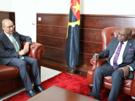 Ministro das Rela&ccedil;&otilde;es Exteriores, T&eacute;te Ant&oacute;nio, recebeu em audi&ecirc;ncia o embaixador da China acreditado em Angola, Zhang Bin - MIREX