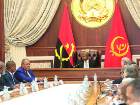 Presidente da Rep&uacute;blica, Jo&atilde;o Louren&ccedil;o, reuniu-se com Conselho Econ&oacute;mico e Social (CES), em Luanda - Edi&ccedil;&otilde;es Novembro