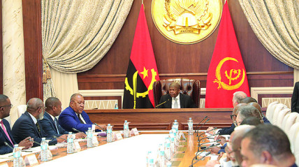 Presidente da Rep&uacute;blica, Jo&atilde;o Louren&ccedil;o, reuniu-se com Conselho Econ&oacute;mico e Social (CES), em Luanda