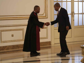 Presidente da Rep&uacute;blica, Jo&atilde;o Louren&ccedil;o, confere posse ao novo Procurador-Geral da Rep&uacute;blica, Pedro Mendes de Carvalho - Edi&ccedil;&otilde;es Novembro