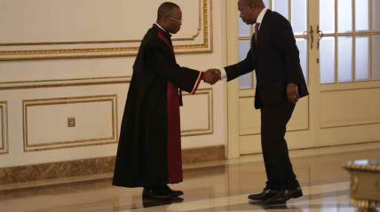 Presidente da Rep&uacute;blica, Jo&atilde;o Louren&ccedil;o, confere posse ao novo Procurador-Geral da Rep&uacute;blica, Pedro Mendes de Carvalho