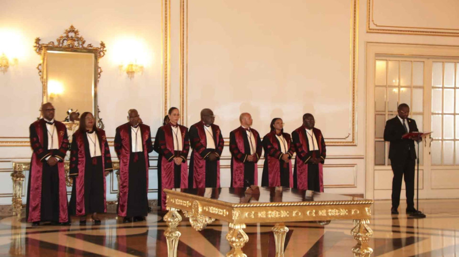 Oito novos ju&iacute;zes conselheiros do Tribunal Supremo de Angola tomaram posse