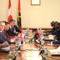 Encontro entre delega&ccedil;&otilde;es de Angola e da Su&iacute;&ccedil;a