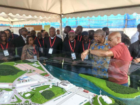 Presidente da Rep&uacute;blica, Jo&atilde;o Louren&ccedil;o, avalia andamento das obras da futura Bas&iacute;lica de Nossa Senhora da Muxima, na prov&iacute;ncia de Icolo e Bengo - Edi&ccedil;&otilde;es Novembro
