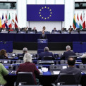 Parlamento Europeu aprova centros de acolhimento de imigrantes ilegais