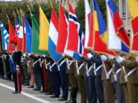 Pa&iacute;ses da NATO atingiram todos meta de 2% do PIB em Defesa em 2025 - DR