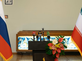 Ir&atilde;o diz que negociar com EUA seria "derrota" e prefere "resistir" - DR