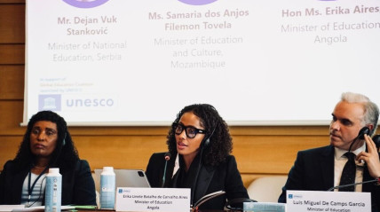 Erika de Carvalho (Ao centro)