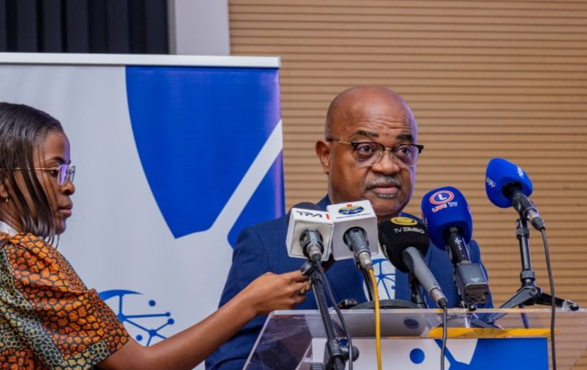 Ministro M&aacute;rio Oliveira 