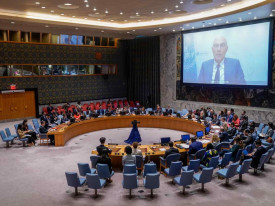 Ministro da Ind&uacute;stria e Com&eacute;rcio, Rui Migu&ecirc;ns de Oliveira, participa, em Yaound&eacute; (Camar&otilde;es), numa reuni&atilde;o da Organiza&ccedil;&atilde;o Mundial do Com&eacute;rcio (OMC) - Cedida