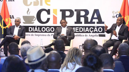 Ministros dos Transportes, do Turismo e das Obras P&uacute;blicas, Urbanismo e Habita&ccedil;&atilde;o em mais uma edi&ccedil;&atilde;o do Caf&eacute;CIPRA