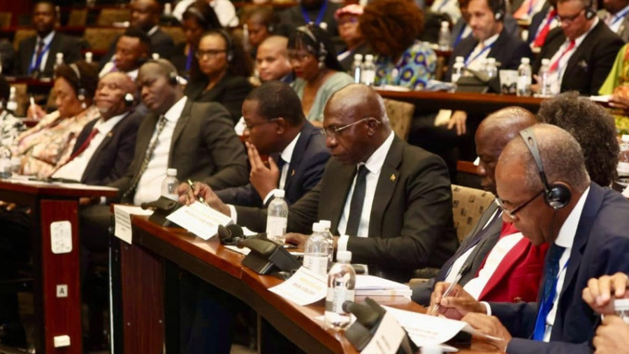 Angola participa no di&aacute;logo sobre desenvolvimento dur&aacute;vel da OEACP