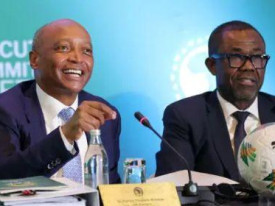 Presidente da CAF (&agrave; esq.) - CAF