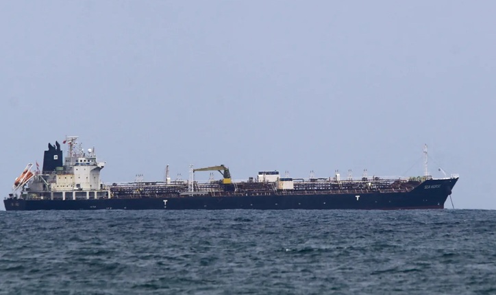 Petroleiro russo com 740 mil barris de crude atraca em Cuba