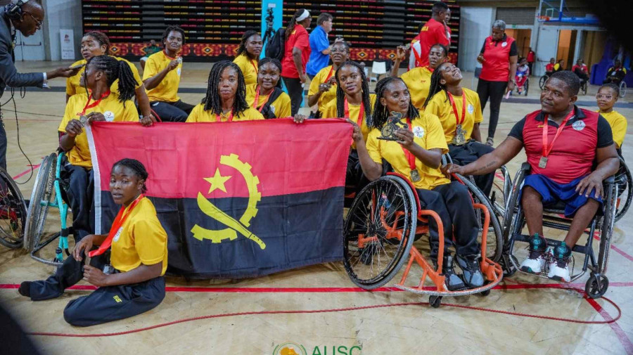Selec&ccedil;&atilde;o angolana masculina de basquetebol em cadeira de rodas conquista terceiro lugar no africano disputado em Angola