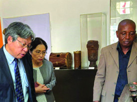 Embaixador do Jap&atilde;o visita Museu Nacional de Antropologia  - DR