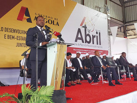 Ministro de Estado e chefe da Casa Civil do Presidente da Rep&uacute;blica presidiu o acto central do 04 de Abril, Dia da Paz e da Reconcilia&ccedil;&atilde;o Nacional - Edi&ccedil;&otilde;es Novembro