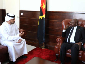 Ministro das Rela&ccedil;&otilde;es Exteriores, T&eacute;te Ant&oacute;nio, concedeu audi&ecirc;ncia a Salem Khamis Obeid Al Shamsi, embaixador dos Emirados &Aacute;rabes Unidos acreditado em Angola - MIREX