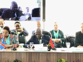 Ministro T&eacute;te Ant&oacute;nio (no centro) na reuni&atilde;o da ZOPACAS - MIREX