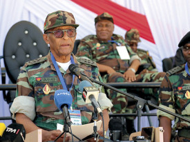 Chefe do Estado-Maior General das For&ccedil;as Armadas Angolanas (FAA), general de avia&ccedil;&atilde;o Altino dos Santos - Edi&ccedil;&otilde;es Novembro