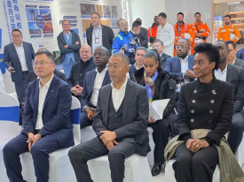 Ministro dos Recursos Minerais, Petr&oacute;leo e G&aacute;s, Diamantino Azevedo, encontra-se na China para constatar o andamento da constru&ccedil;&atilde;o da plataforma Kaminho - Cedida