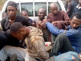 Detidos 33 suspeitos de raptar 38 fi&eacute;is numa igreja na Nig&eacute;ria - DR