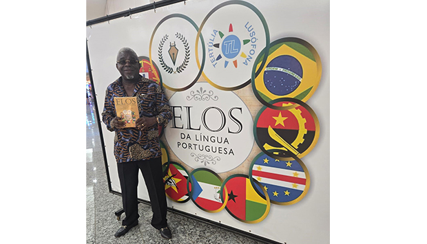 Escritor Jo&atilde;o Rosa Santos 