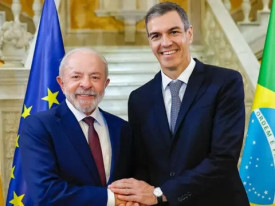 Lula elogia pol&iacute;tica migrat&oacute;ria do Governo espanhol - DR