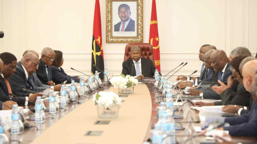 Presidente da Rep&uacute;blica, Jo&atilde;o Louren&ccedil;o, orientou &uacute;ltima reuni&atilde;o de prepara&ccedil;&atilde;o da visita do Papa Le&atilde;o XIV a Angola