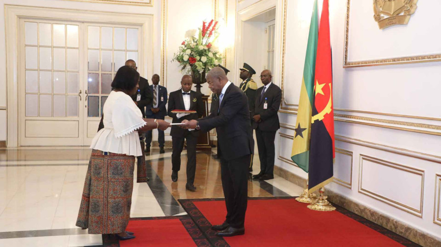 Presidente da Rep&uacute;blica, Jo&atilde;o Louren&ccedil;o, recebeu as Cartas Credenciais de seis novos embaixadores